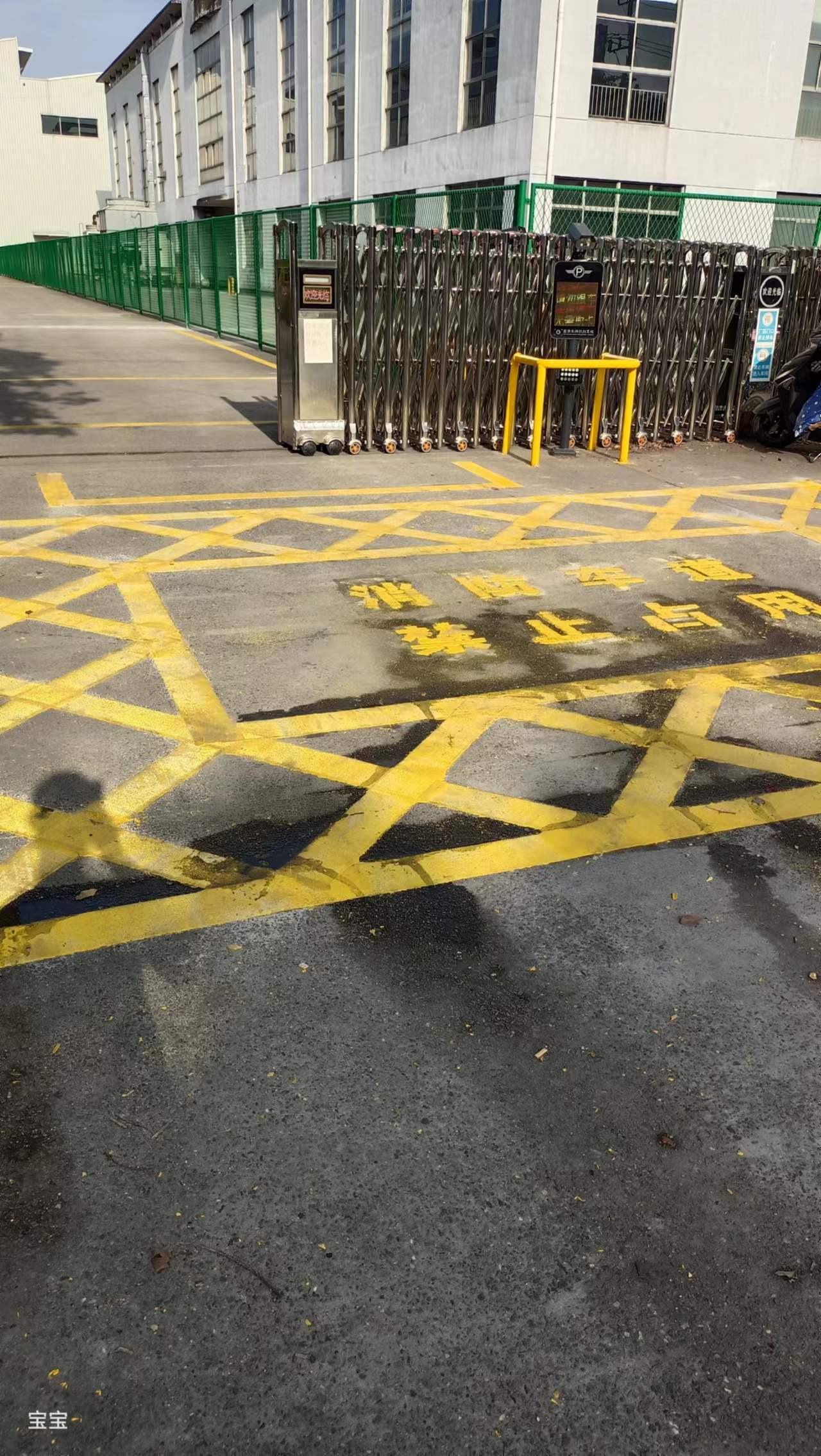 荣成马路划线